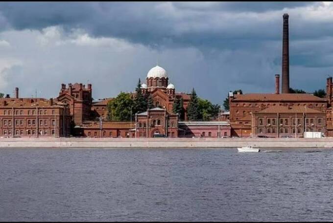 Бизнес-экспансия: историческую тюрьму «Кресты» перестроят под отели и рестораны к ПМЭФ qkhidtqiqzuiderkmp