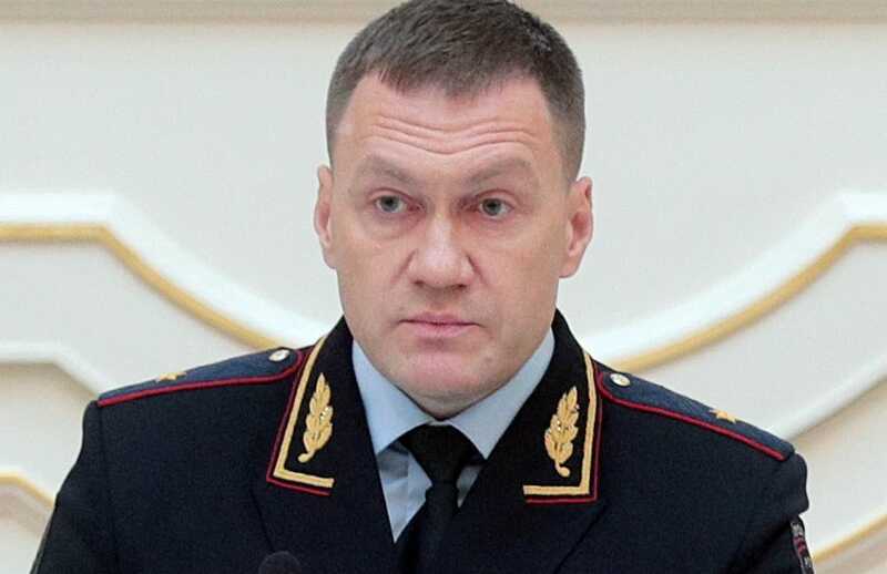 Золотой парашют в кресло замминистра: генерал Роман Плугин идет на повышение в Москву после развала питерской полиции